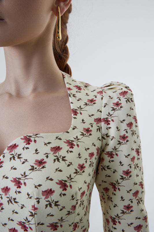 Cream dress with floral pattern, soft and refined